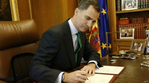 西班牙国王下令解散国会于6月重新举行大选