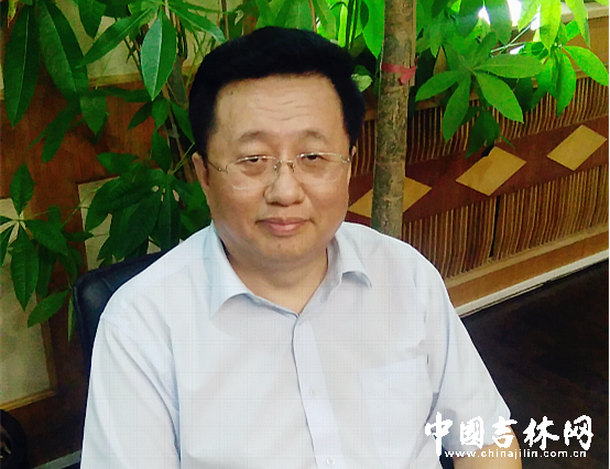 吉林大学常务副校长邴正接受中国吉林网记者采访.png